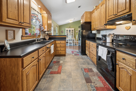Serene 10-Acre Country Estate with Barndominium in Jennings, FL - image 19