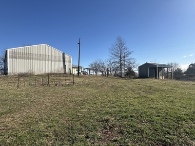 Country Home In Queen City MO FOR SALE - image 16