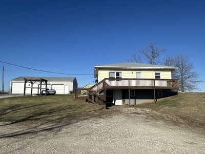 Country Home In Queen City MO FOR SALE - image 19