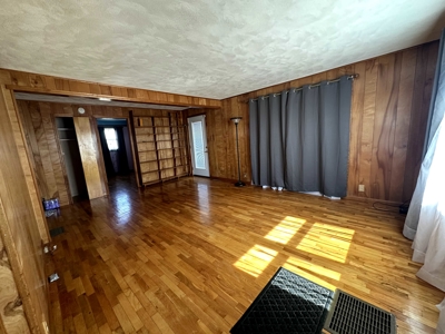 Country Home In Queen City MO FOR SALE - image 4