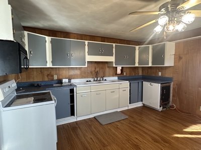 Country Home In Queen City MO FOR SALE - image 22