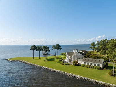 Luxury Waterfront Estate on Pungo River Near Belhaven NC - image 1