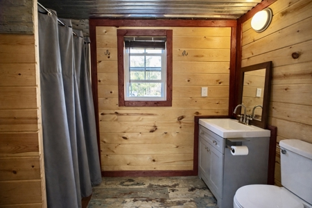 Private Cabin Retreat on 46.7-Acre in Lobelville, Tennessee - image 33