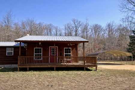 Private Cabin Retreat on 46.7-Acre in Lobelville, Tennessee - image 4