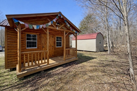 Private Cabin Retreat on 46.7-Acre in Lobelville, Tennessee - image 20