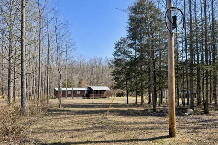Private Cabin Retreat on 46.7-Acre in Lobelville, Tennessee - image 1