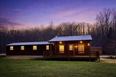 Private Cabin Retreat on 46.7-Acre in Lobelville, Tennessee - image 6