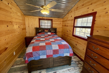 Private Cabin Retreat on 46.7-Acre in Lobelville, Tennessee - image 25