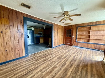 Home for sale in town of Geneva, Alabama - image 6