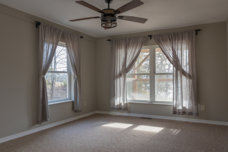 Beautiful Lake Front Home on Lake of the Oaks - image 35