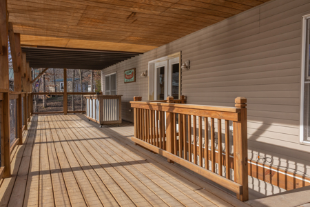 Beautiful Lake Front Home on Lake of the Oaks - image 46