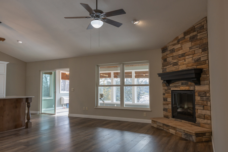 Beautiful Lake Front Home on Lake of the Oaks - image 7
