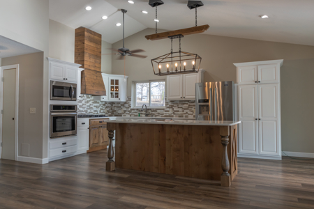 Beautiful Lake Front Home on Lake of the Oaks - image 12