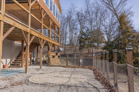 Beautiful Lake Front Home on Lake of the Oaks - image 43