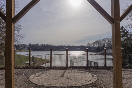 Beautiful Lake Front Home on Lake of the Oaks - image 49