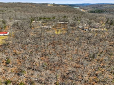 Ozark County Home on 7.5 Acres Near North Fork River - image 24