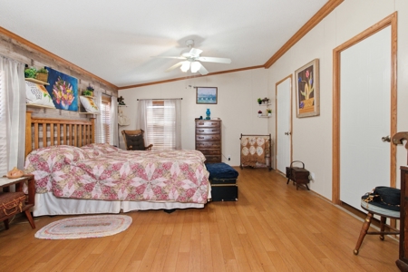 Ozark County Home on 7.5 Acres Near North Fork River - image 13