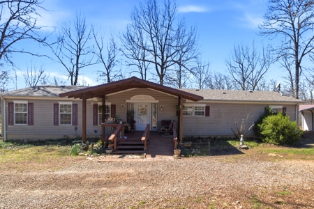 Ozark County Home on 7.5 Acres Near North Fork River - image 1
