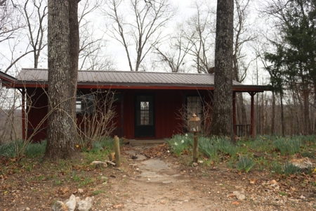 Fixer Upper Cabin in the Ozark Mountains For Sale - image 4