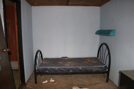 Fixer Upper Cabin in the Ozark Mountains For Sale - image 10