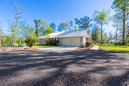 Riverfront Retreat 3BR Home on 2 Acres Along the Suwannee River - image 40