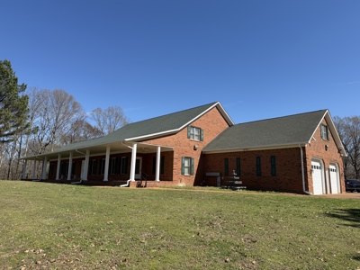 300 Acre+/- Private Estate For Sale In Tn, 2 Homes, Lake - image 9