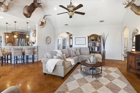 Elevated Country Living on 70 Acres in prime location - image 5