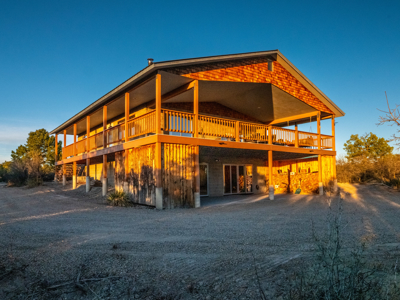 2,466 sf Home on 18 Acres with Unmatched Panoramic Views - image 13