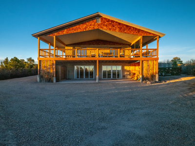 2,466 sf Home on 18 Acres with Unmatched Panoramic Views - image 14