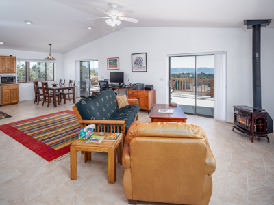 2,466 sf Home on 18 Acres with Unmatched Panoramic Views - image 7