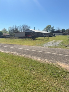 Daingerfield Home with City Utilities - image 2