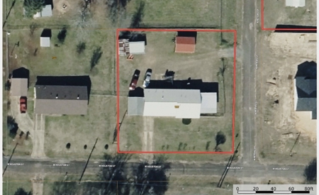 Daingerfield Home with City Utilities - image 1