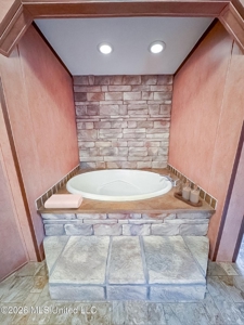 146 A Cloverdale Rd Near Natchez MS Quiet Home on 7.22 Acres - image 9