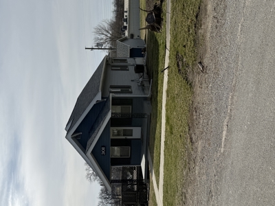 Charming Small-Town Living with Investment Potential in Mount Ayr - image 7