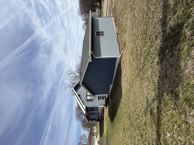 Charming Small-Town Living with Investment Potential in Mount Ayr - image 5