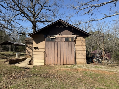 Country Home on 21 Acres near Red Oak, OK - image 18