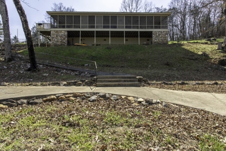 Riverfront Home For Sale With Land in Northern Arkansas - image 18