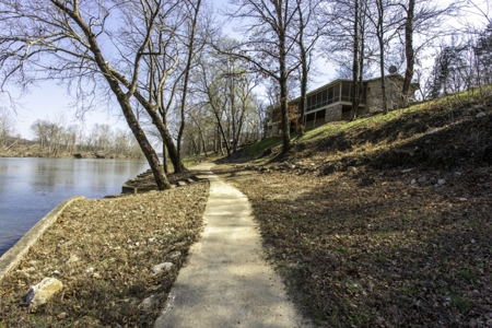 Riverfront Home For Sale With Land in Northern Arkansas - image 41