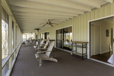 Riverfront Home For Sale With Land in Northern Arkansas - image 38