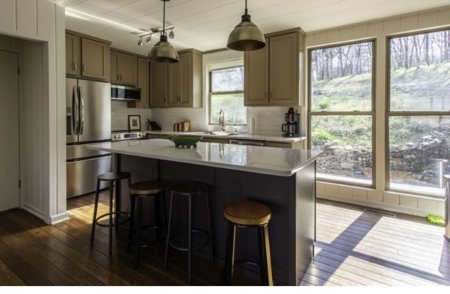 Riverfront Home For Sale With Land in Northern Arkansas - image 26