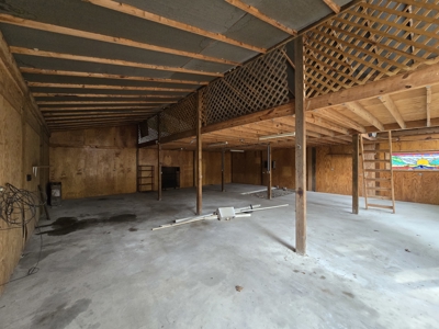 Country Acreage & Shop - Adjoining National Forest Area - image 20