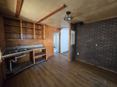 Country Acreage & Shop - Adjoining National Forest Area - image 37