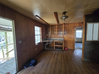 Country Acreage & Shop - Adjoining National Forest Area - image 40