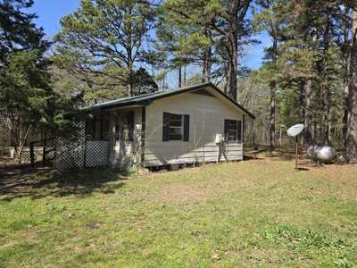 Country Acreage & Shop - Adjoining National Forest Area - image 3