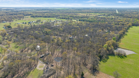 20 Acres, Farmhouse & Shop in Blossom TX - image 40