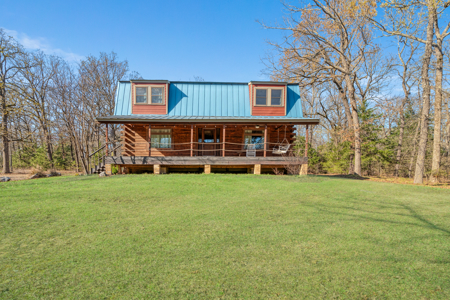 20 Acres, Farmhouse & Shop in Blossom TX - image 1