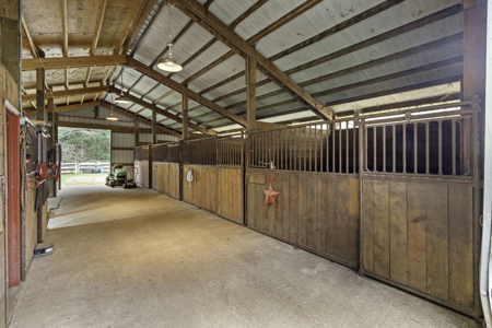 Battle Ground Acreage w/ Barn & Homestead Setup - image 10