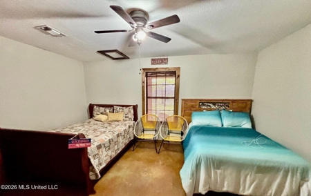 Farmhouse in Tylertown MS with a Pond - image 16