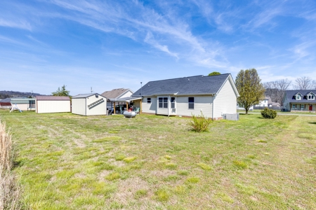 Country Home for Sale in Marshall County, Tennessee - image 31