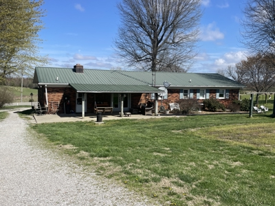Country home &20 acre Equine farm for sale near Bowling Green Ky. - image 1